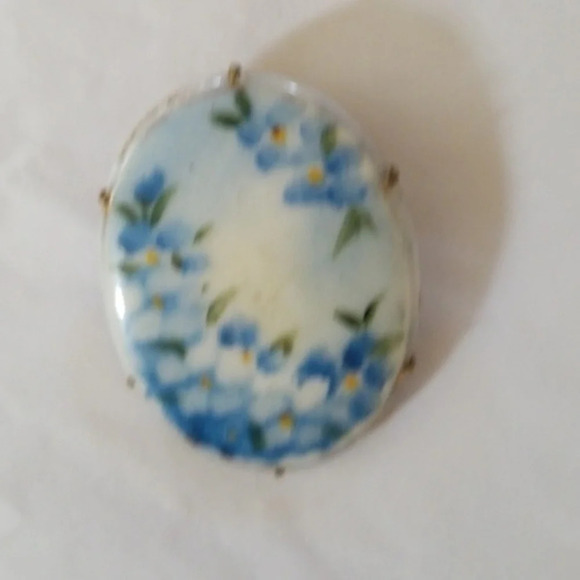 Vintage Porcelain brooch - Picture 2 of 6